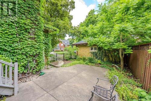 2 Ardmay Crescent, Guelph, ON - Outdoor