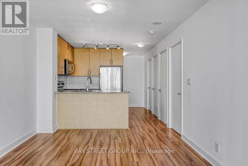 2601 - 3985 Grand Park Drive, Mississauga, ON - Indoor Photo Showing Kitchen