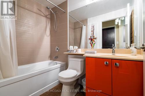 3704 - 50 Absolute Avenue, Mississauga, ON - Indoor Photo Showing Bathroom