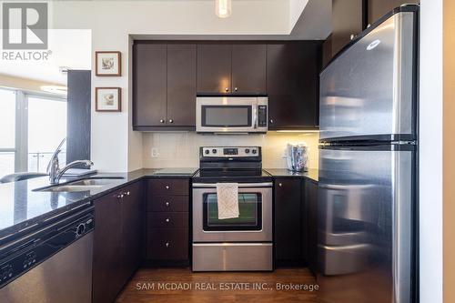 3704 - 50 Absolute Avenue, Mississauga, ON - Indoor Photo Showing Kitchen With Double Sink