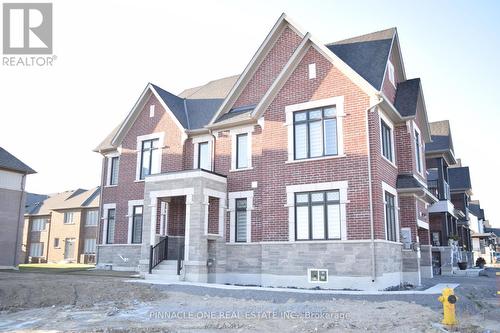 1060 Thompson Drive, Oshawa, ON - Outdoor With Facade