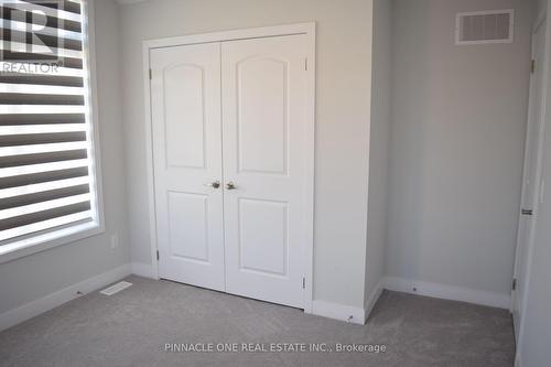 1060 Thompson Drive, Oshawa, ON - Indoor Photo Showing Other Room