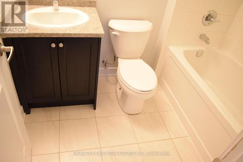 1060 Thompson Drive, Oshawa, ON - Indoor Photo Showing Bathroom