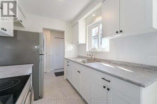 105 Archdekin Drive, Brampton, ON - Indoor Photo Showing Kitchen