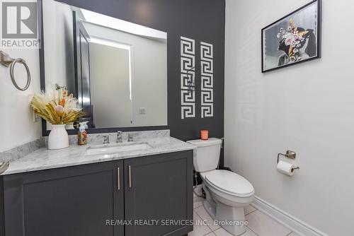 115 Threshing Mill Boulevard, Oakville, ON - Indoor Photo Showing Bathroom