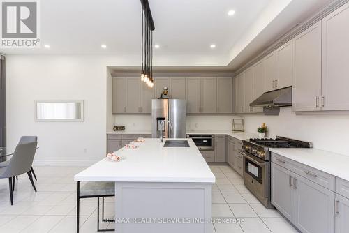 115 Threshing Mill Boulevard, Oakville, ON - Indoor Photo Showing Kitchen With Double Sink