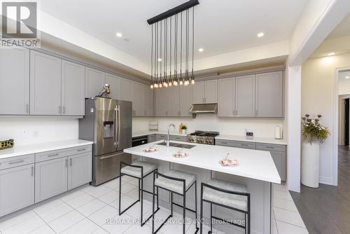 115 Threshing Mill Boulevard, Oakville, ON - Indoor Photo Showing Kitchen