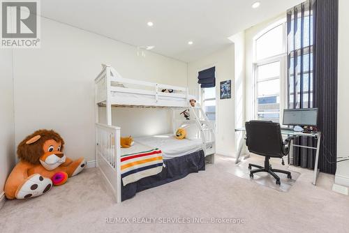 115 Threshing Mill Boulevard, Oakville, ON - Indoor Photo Showing Bedroom