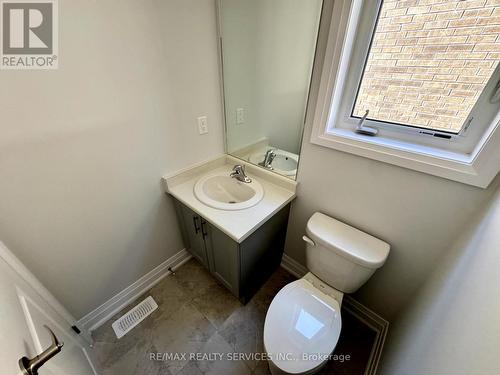 849 Knights Lane, Woodstock, ON - Indoor Photo Showing Bathroom