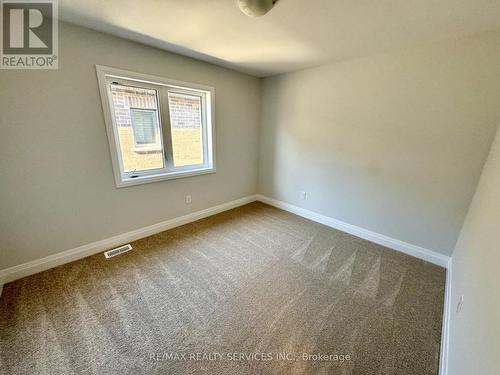 849 Knights Lane, Woodstock, ON - Indoor Photo Showing Other Room