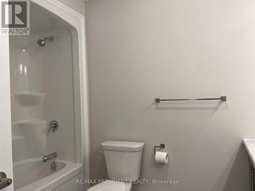 213 Wells Avenue, Fort Erie, ON - Indoor Photo Showing Bathroom