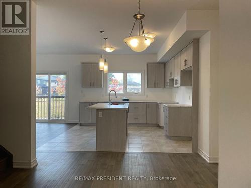 213 Wells Avenue, Fort Erie, ON - Indoor Photo Showing Kitchen