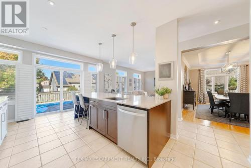 143 Valmont Street, Hamilton, ON - Indoor Photo Showing Kitchen With Upgraded Kitchen