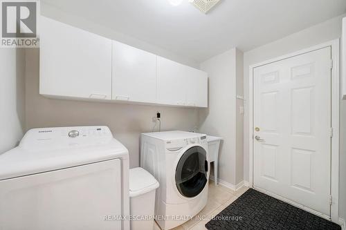 143 Valmont Street, Hamilton, ON - Indoor Photo Showing Laundry Room