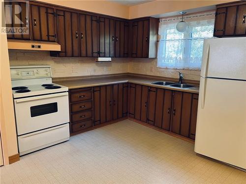 675 William Avenue Unit# 6, Sudbury, ON - Indoor Photo Showing Kitchen With Double Sink