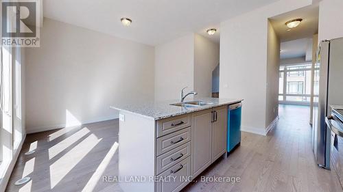 54 Ingersoll Lane, Richmond Hill, ON - Indoor Photo Showing Kitchen With Double Sink