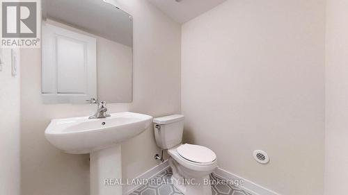 54 Ingersoll Lane, Richmond Hill, ON - Indoor Photo Showing Bathroom