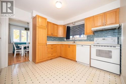 1 Darwin Crescent, Deep River, ON - Indoor Photo Showing Kitchen