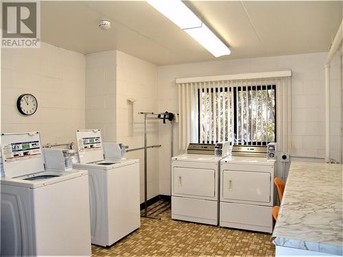 95 Windsor Drive Unit#305, Brockville, ON - Indoor Photo Showing Laundry Room