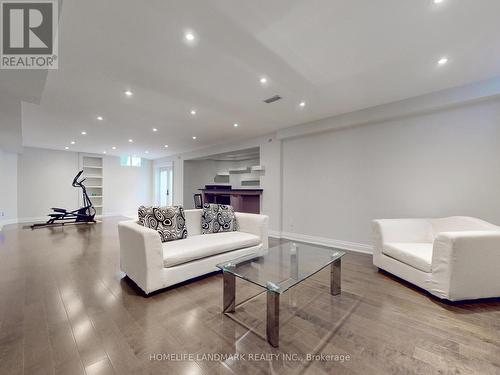 183 Byng Avenue, Toronto, ON - Indoor Photo Showing Living Room