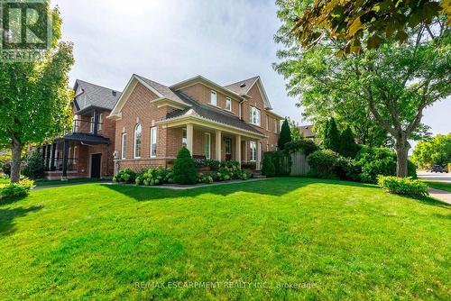 2352 Falling Green Drive, Oakville, ON - Outdoor