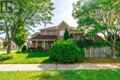 2352 Falling Green Drive, Oakville, ON - Outdoor