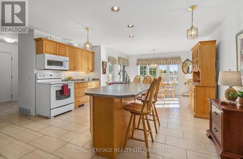 26 Back Bay Road, Galway-Cavendish And Harvey, ON - Indoor Photo Showing Kitchen