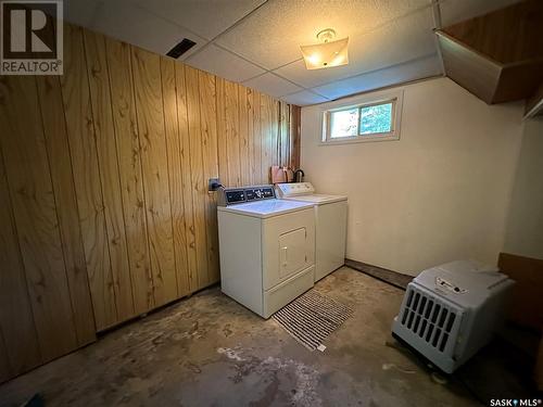 205 Phillips Street, Muenster, SK - Indoor Photo Showing Laundry Room