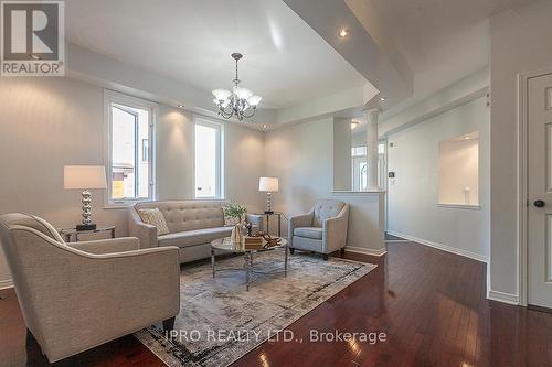 713 Sunbird Trail, Pickering, ON - Indoor Photo Showing Living Room