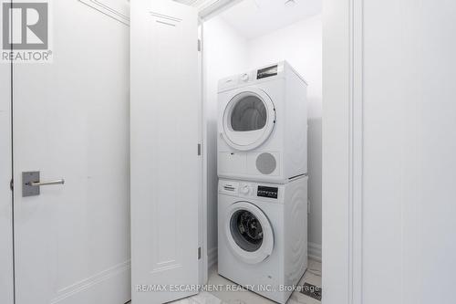 406 - 2060 Lakeshore Road, Burlington, ON - Indoor Photo Showing Laundry Room