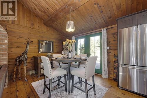 9126 Sideroad 27, Erin, ON - Indoor Photo Showing Dining Room