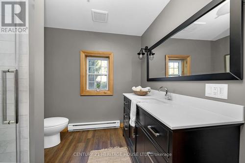 9126 Sideroad 27, Erin, ON - Indoor Photo Showing Bathroom