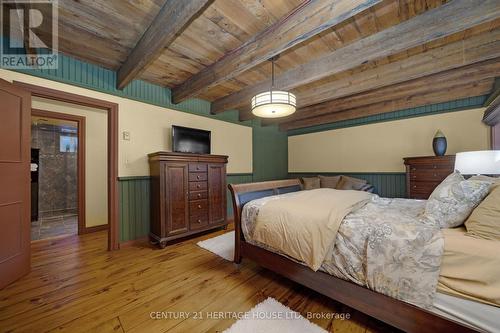 9126 Sideroad 27, Erin, ON - Indoor Photo Showing Bedroom