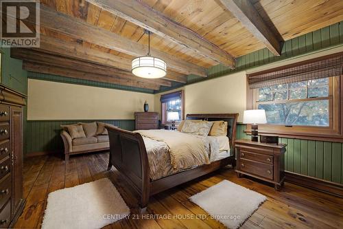 9126 Sideroad 27, Erin, ON - Indoor Photo Showing Bedroom