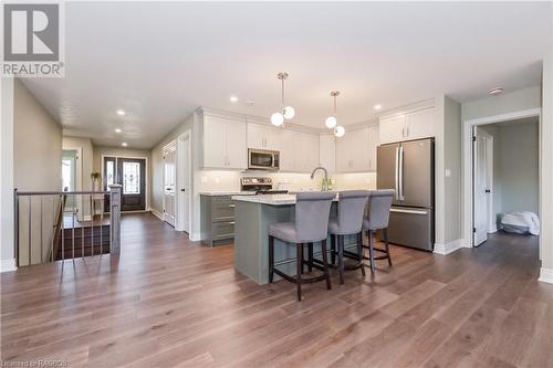 135 Ronnies Way, Mount Forest, ON - Indoor Photo Showing Kitchen With Upgraded Kitchen