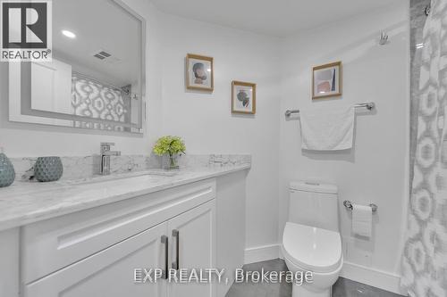 802 - 150 Dunlop Street E, Barrie, ON - Indoor Photo Showing Bathroom