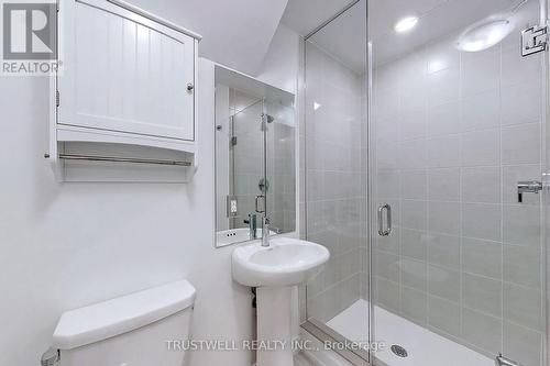 109 - 370 Red Maple Road, Richmond Hill, ON - Indoor Photo Showing Bathroom