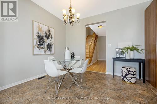 592 Lott Crescent, Milton, ON - Indoor Photo Showing Dining Room