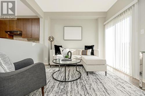 592 Lott Crescent, Milton, ON - Indoor Photo Showing Living Room