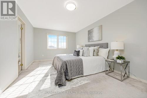 592 Lott Crescent, Milton, ON - Indoor Photo Showing Bedroom