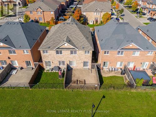 592 Lott Crescent, Milton, ON - Outdoor