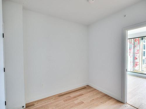 Bedroom - 216-1000 Rue Levert, Montréal (Verdun/Île-Des-Soeurs), QC - Indoor Photo Showing Other Room