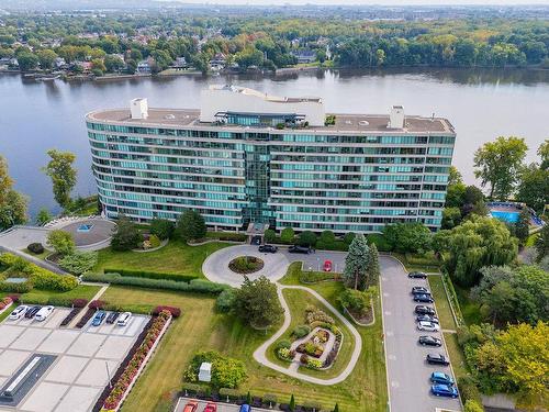 FaÃ§ade - 1101-4450 Prom. Paton, Laval (Chomedey), QC - Outdoor With Body Of Water With View