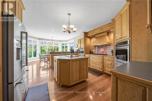 46 Townline Road, Haldimand, ON - Indoor Photo Showing Kitchen