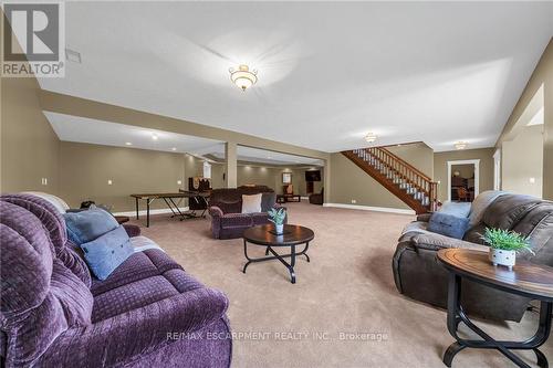 46 Townline Road, Haldimand, ON - Indoor Photo Showing Living Room