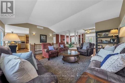 46 Townline Road, Haldimand, ON - Indoor Photo Showing Living Room