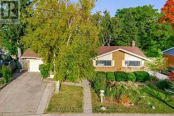 40 MEADOW CRESCENT  Kitchener, ON N2M 4E7