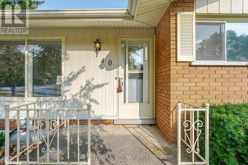 40 Meadow Crescent, Kitchener, ON - Outdoor