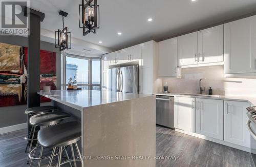 1703 - 67 Caroline Street S, Hamilton, ON - Indoor Photo Showing Kitchen With Upgraded Kitchen