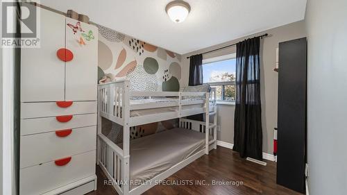 668 Green Meadow Crescent, Mississauga, ON - Indoor Photo Showing Bedroom